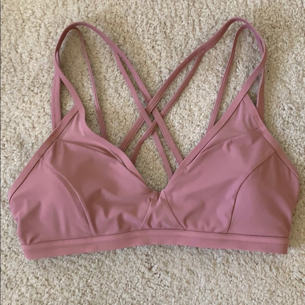 Lululemon sports bra seize 10
